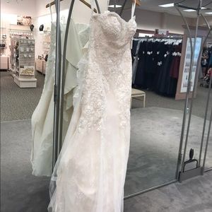Ivory wedding dress David’s bridal